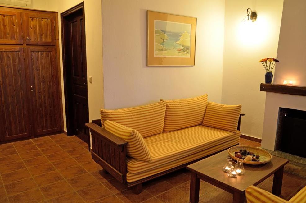Esperos Suites & Villas Лафкос Екстер'єр фото